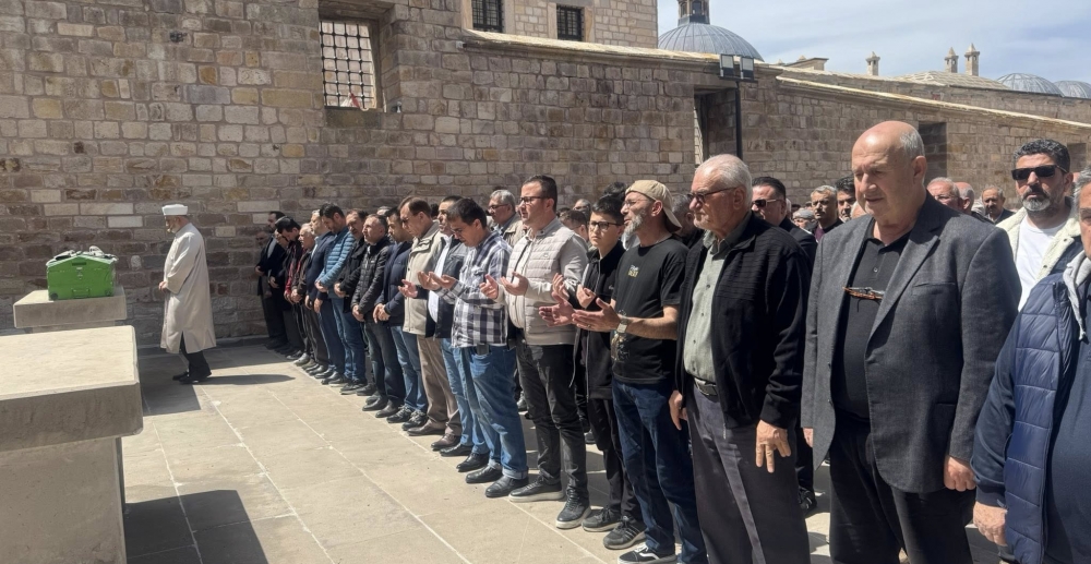 ÜZÜNTÜ VE TAZİYELERİNİ DİLE GETİRDİ..