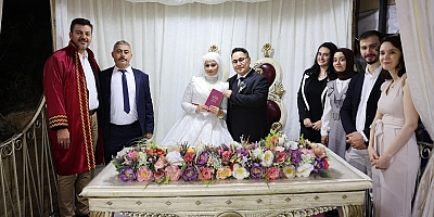 ADETA YERİNDE DURAMIYOR..