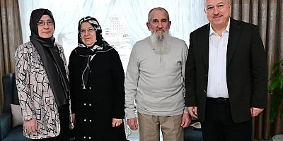 ASIRLIK ÇİFTLERE ANLAMLI ZİYARET..