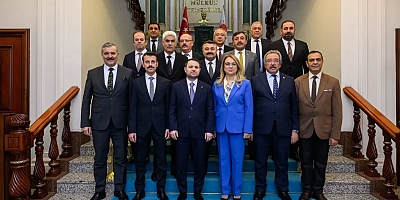 MHP HEYETİ'NDEN BAKAN GÜRLEK'E..