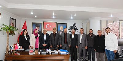 MHP YÖNETİMİ'NDEN BAKAN ÇİFTÇİ'YE..