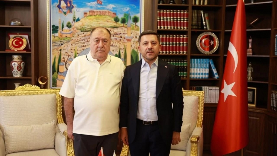 BAŞKAN PARMAKSIZ'DAN BAŞKAN ARI'YA..