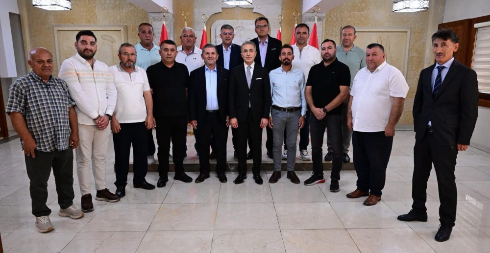 SUNAY VE EKİBİNDEN VALİLİK ÇIKARMASI..