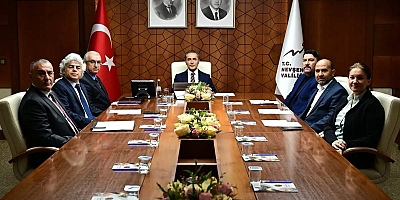 VALİ KÖK BAŞKANLIĞI'NDA..